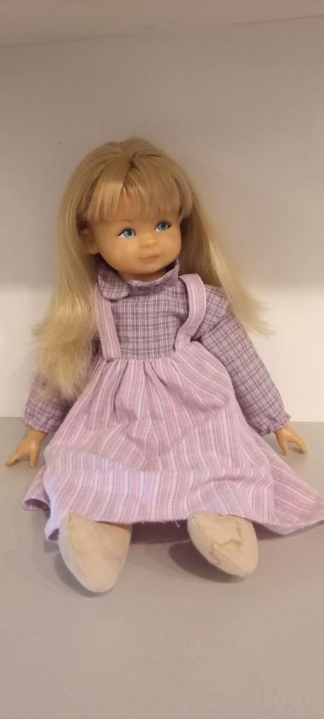 Vintage Schildpad Bella pop originele kleding, Verzamelen, Poppen, Gebruikt, Pop, Ophalen of Verzenden