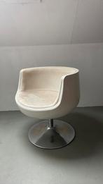 Comfortabel space age fauteuil. 2 beschikbaar., Huis en Inrichting, Fauteuils, Ophalen, Kunststof, Gebruikt, 75 tot 100 cm