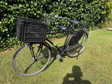 Herenfiets, opafiets, transportfiets met krat beschikbaar voor biedingen