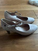 Beige shoes with snakeskin detail size 41, Kleding | Dames, Ophalen of Verzenden, Zo goed als nieuw, Beige, Sneakers of Gympen