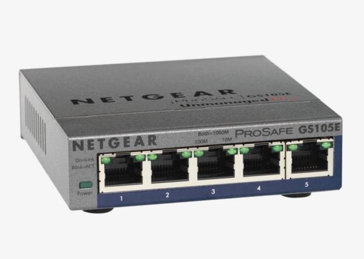 Nieuw: Netgear GS105e 5 poorts gigabit netwerk switch, Computers en Software, Netwerk switches, Nieuw, Ophalen of Verzenden