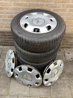 Velgen met banden 195/65 R15. Met 4x originele wieldoppen., Ophalen of Verzenden