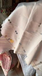 Kleedje ook leuk voor pasen 85 bij 85 cm, Huis en Inrichting, Tafelkleden, Ophalen of Verzenden