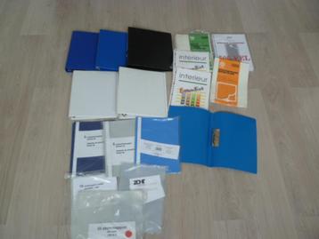 Schoolmaterialen: o.a. Multimappen, papier, showmappen. beschikbaar voor biedingen