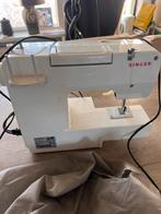 Singer Naaimachine – Inclusief Voetpedaal & Beschermhoes, Ophalen of Verzenden, Zo goed als nieuw, Naaimachine, Singer