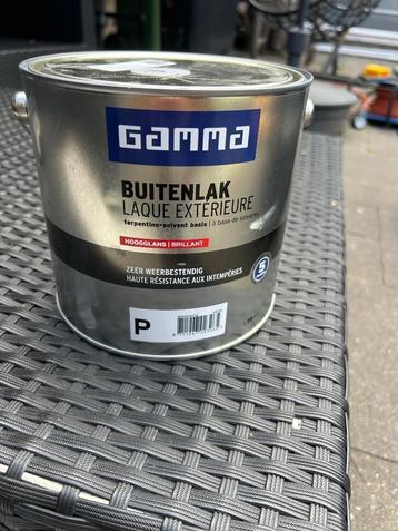 Verf buitenlak hooglans lichtgrijs  beschikbaar voor biedingen