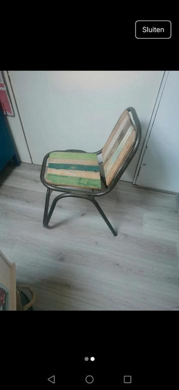 Vintage Stoel met Houten Zitting beschikbaar voor biedingen