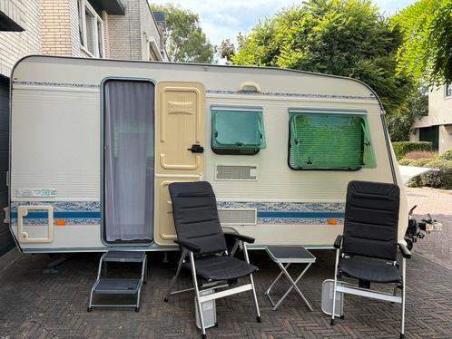 Adria Unica DS 390 caravan met mooie voortent+luifel, Caravans en Kamperen, Caravans, Particulier, tot en met 4, 500 - 750 kg
