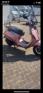 Vespa Sprint bouwjaar 2022 met weinig KM, Ophalen, Overige modellen, Maximaal 45 km/u, Zo goed als nieuw