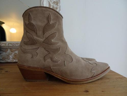 VIA VAI Sienna Urbs enkel laarzen enkellaarsjes mt 40, Kleding | Dames, Schoenen, Zo goed als nieuw, Ophalen of Verzenden