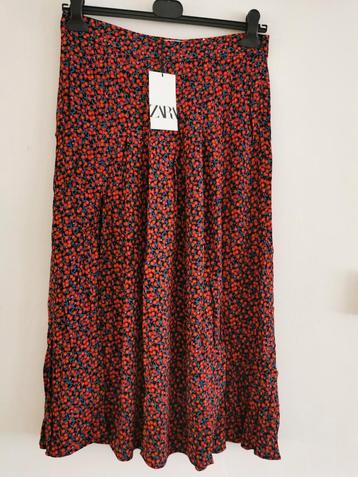 ZARA midi-rok met splitten mt. M beschikbaar voor biedingen