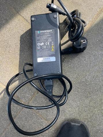  E-motion acculader 5-pins 36V 2A (42V output) beschikbaar voor biedingen