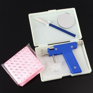 Piercing Pistool Oorstekers Oorbellen Oor Stud Gun beschikbaar voor biedingen