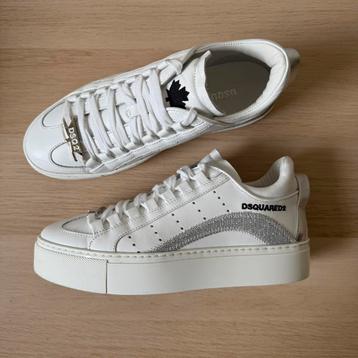 Dsquared2 sneakers wit zilver beschikbaar voor biedingen