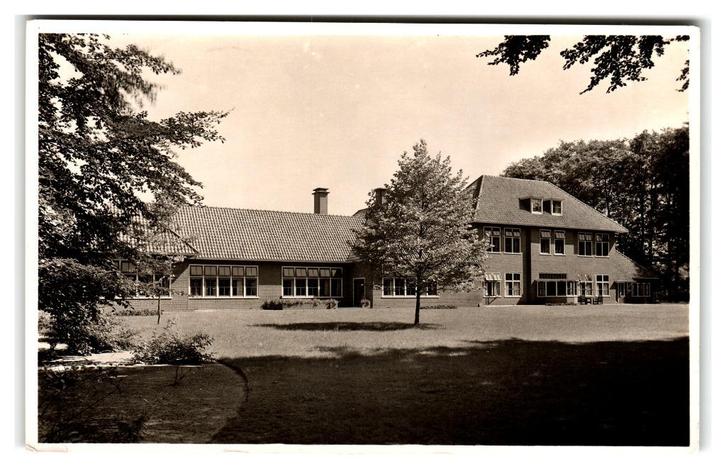 Ermelo, Huize "Veldwijk" Paviljoen "Hoogerhout", Verzamelen, Ansichtkaarten | Nederland, Gelopen, Gelderland, 1940 tot 1960, Verzenden