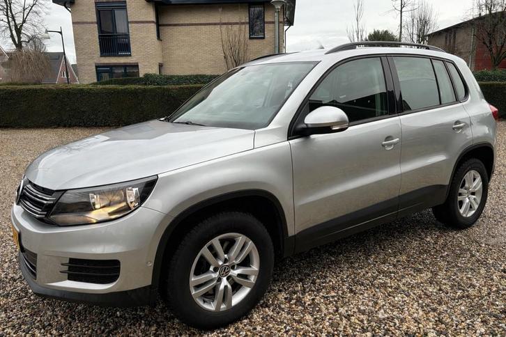 Volkswagen Tiguan 1.4 TSI Comfort&Design |DEALER ONDERHOUDEN, Auto's, Volkswagen, Bedrijf, Te koop, Tiguan, ABS, Airbags, Airconditioning