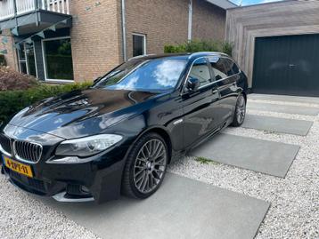 BMW 5-Serie 535I 225KW Touring Xdrive 2012 Zwart beschikbaar voor biedingen