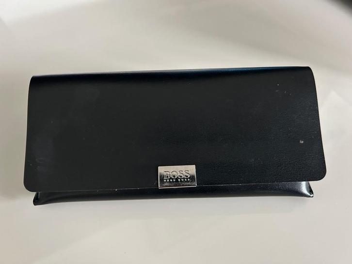 Mooie brillenkoker van HUGO BOSS / BOSS, Sieraden, Tassen en Uiterlijk, Zonnebrillen en Brillen | Heren, Gebruikt, Overige merken