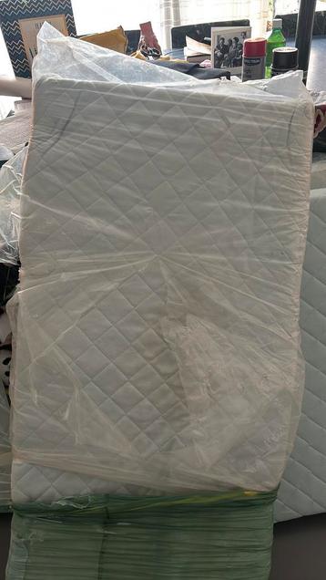 Babymatrasje beschikbaar voor biedingen