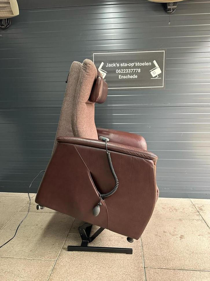 Sta op stoel merk prominent, Huis en Inrichting, Fauteuils, Zo goed als nieuw, Stof, 50 tot 75 cm, Minder dan 75 cm, Ophalen of Verzenden