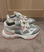 Axel arigato sneakers, Kleding | Dames, Ophalen of Verzenden, Zo goed als nieuw, Sneakers of Gympen