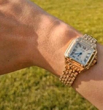 Prachtige horloge goudkleurig beschikbaar voor biedingen