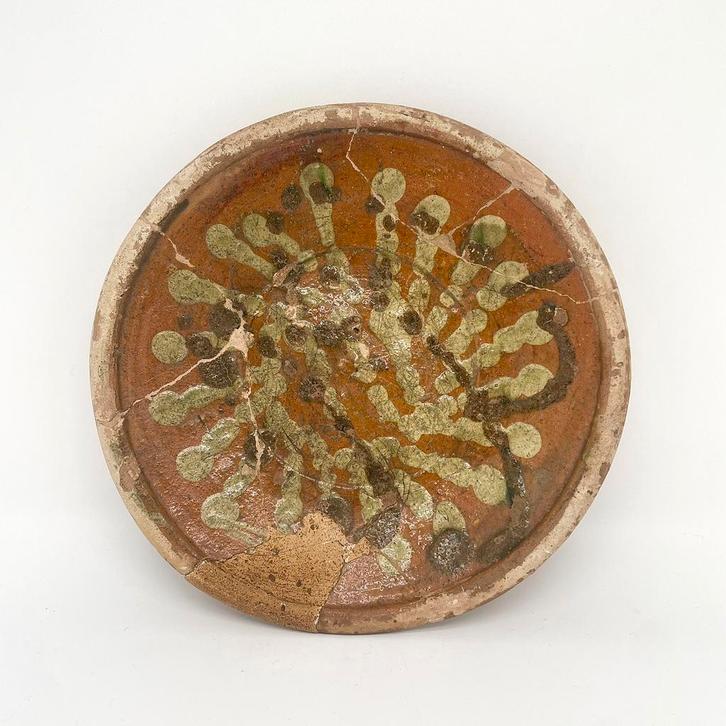 Aardewerk bord/schaal - 17e eeuw - bodemvondsten - slibbord, Antiek en Kunst, Antiek | Keramiek en Aardewerk, Ophalen of Verzenden