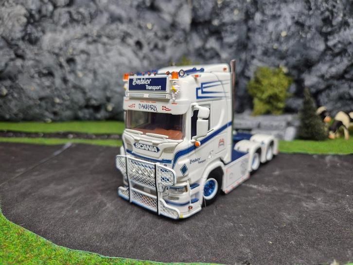 WSI Torben Bindslev; SCANIA R HIGHLINE CR20H 6X2 TAG AXLE, Hobby en Vrije tijd, Modelauto's | 1:50, Nieuw, Bus of Vrachtwagen