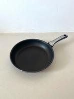 Koekenpan / Tefal / 28 cm, Ophalen, Zo goed als nieuw, Koekenpan of Braadpan