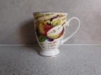 Beker op voet Fine Bone China Parchment Fruit Royal Crafton, Verzamelen, Porselein, Kristal en Bestek, Overige typen, Gebruikt