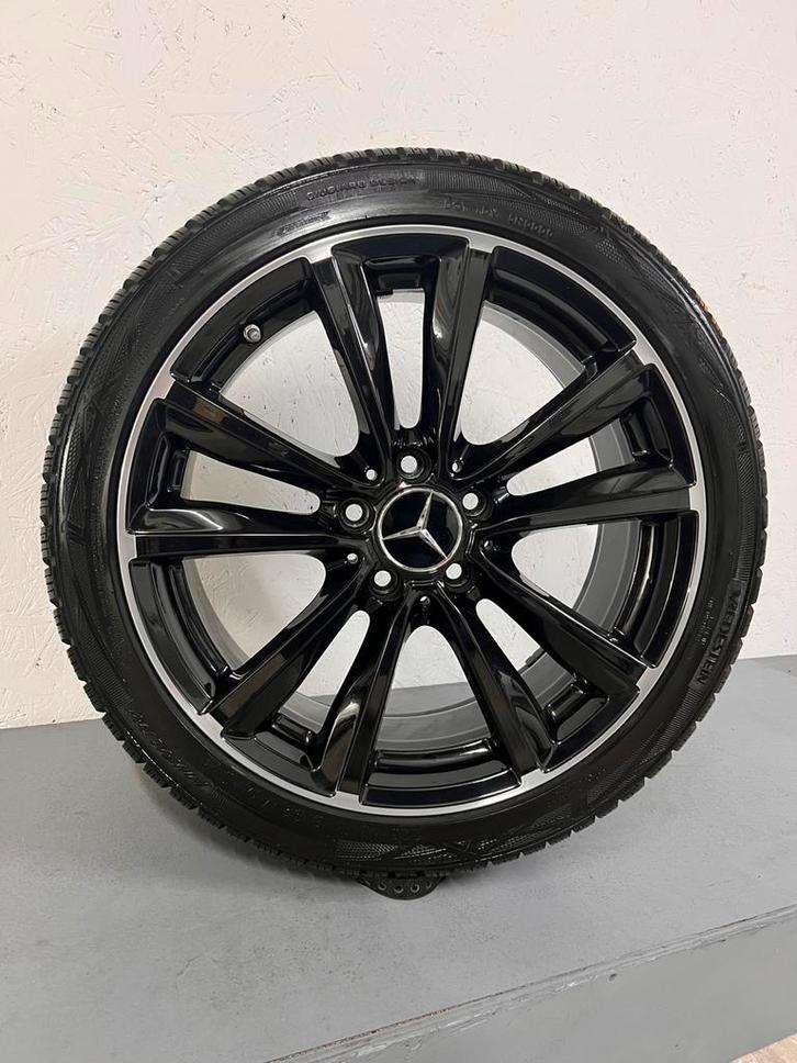 18 inch Mercedes A B klasse CLA Orig Winterbanden Vredestein, Auto-onderdelen, Banden en Velgen, Banden en Velgen, Winterbanden