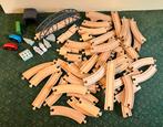 Houten treinset met brug en poppetjes en veel spoor, Ophalen of Verzenden, Gebruikt, Overige typen