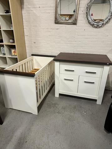 Kinderkamer | Ledikant + Commode beschikbaar voor biedingen