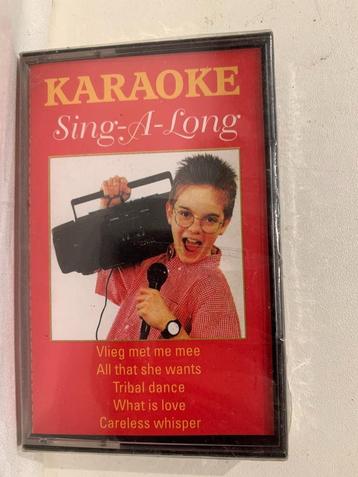 Karaoke Sing-A-Long cassette. beschikbaar voor biedingen