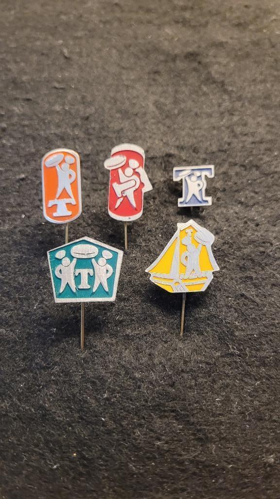Turkstra beschuit Leeuwarden speldjes, Verzamelen, Speldjes, Pins en Buttons, Zo goed als nieuw, Speldje of Pin, Merk, Verzenden