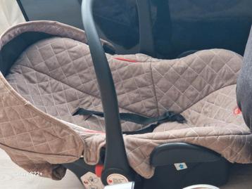 Maxi cosi baby beschikbaar voor biedingen