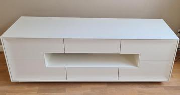 Witte TV kast 