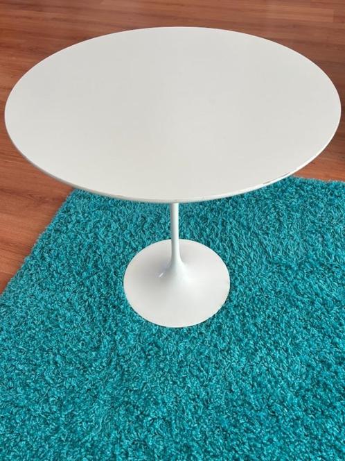 Knoll Eero Saarinen Tulip bijzettafel, Huis en Inrichting, Tafels | Eettafels, Zo goed als nieuw, 50 tot 100 cm, 50 tot 100 cm