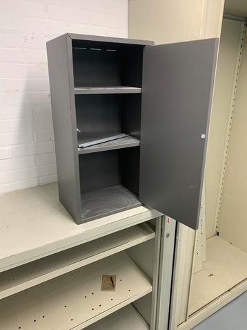 Kastje 35 x 70 x 25 greeploos  beschikbaar voor biedingen