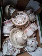 13 kop en schotel.
6 losse schoteltjes voor Petit four gebak, Ophalen, Gebruikt, Porselein, Kop(pen) en/of Schotel(s)