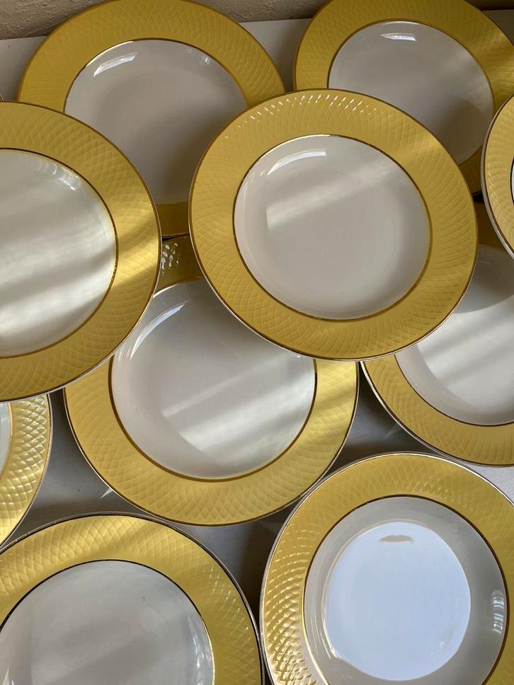 12 Franse diepe borden - Moulin des Loups, Huis en Inrichting, Keuken | Servies, Zo goed als nieuw, Bord(en), Overige stijlen