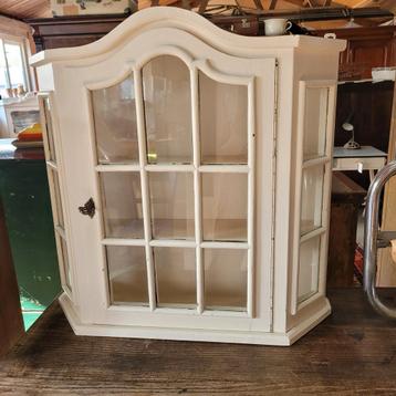 Brocante oud klein hangkastje keukenkastje vitrinekastje beschikbaar voor biedingen