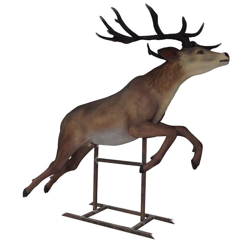 Flying reindeer on metal base – Rendier beeld Hoogte 224 cm, Diversen, Kerst, Ophalen, HorecaBeelden, Nieuw, HorecaBeelden