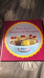 Petit fours, macarons en whoopies, Nieuw, Boek of Tijdschrift, Cupcakes, Ophalen of Verzenden