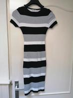 Mooie jurk korte mouw M, Kleding | Dames, Ophalen of Verzenden, Zo goed als nieuw, Boven de knie