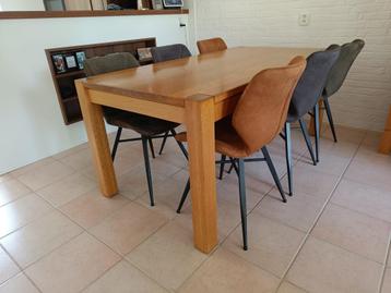 Eetkamer tafel te koop beschikbaar voor biedingen