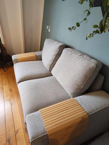 KIVIK 2-zitsbank - grijs + gratis Blad voor armleuning - afbeelding 3