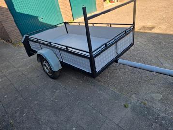 Mooie sterke aanhanger  beschikbaar voor biedingen