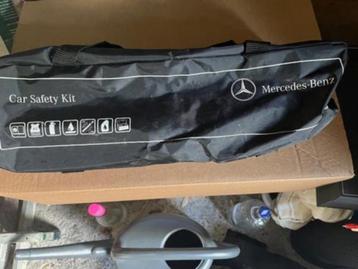 Mercedes Car Safety kit & mat Nieuw beschikbaar voor biedingen