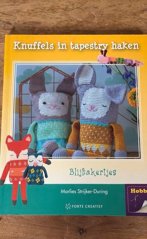 Knuffels in Tapestry Haken - Haakboek, Boeken, Hobby en Vrije tijd, Zo goed als nieuw, Breien en Haken, Ophalen of Verzenden